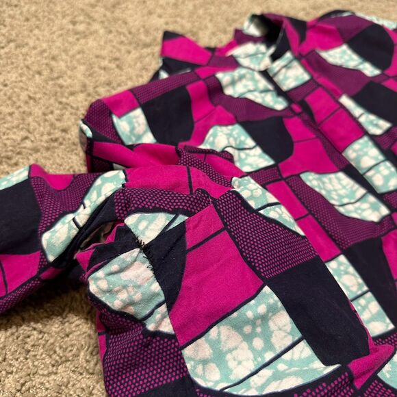 Zuri Magenta Black Geometric Abstract Retro Mod Print Button Up Shirt Top, Large - Picture 4 of 8